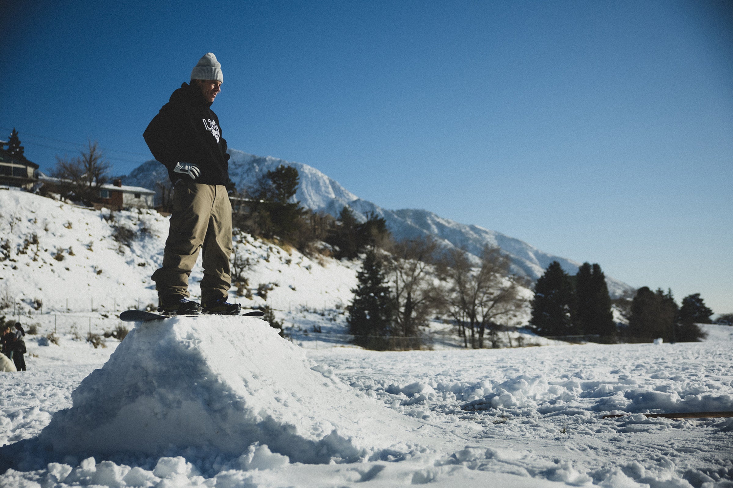 L1 Rankin Pant Lifestyle Shot