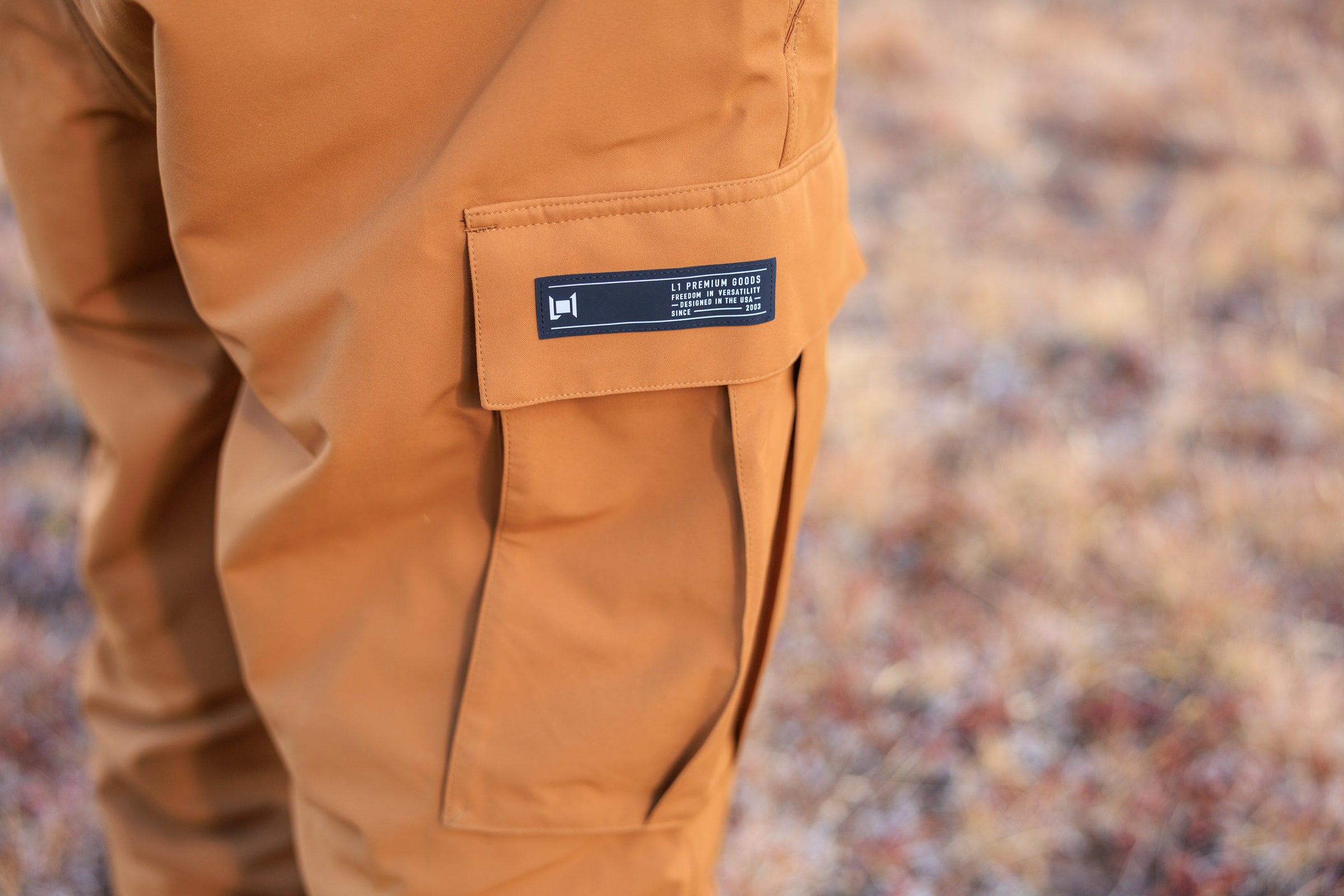 L1 Dixon Cargo Lifestyle Shot