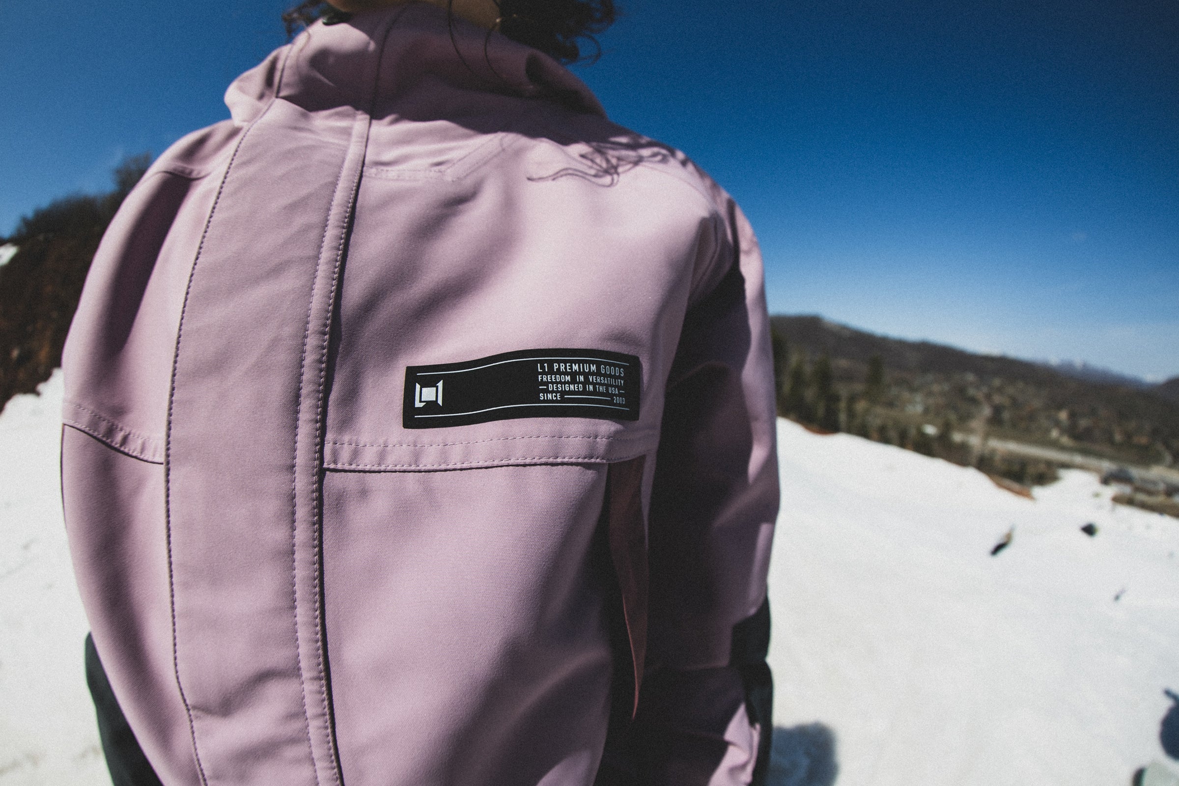 L1 Dakota Jacket Lifestyle Shot