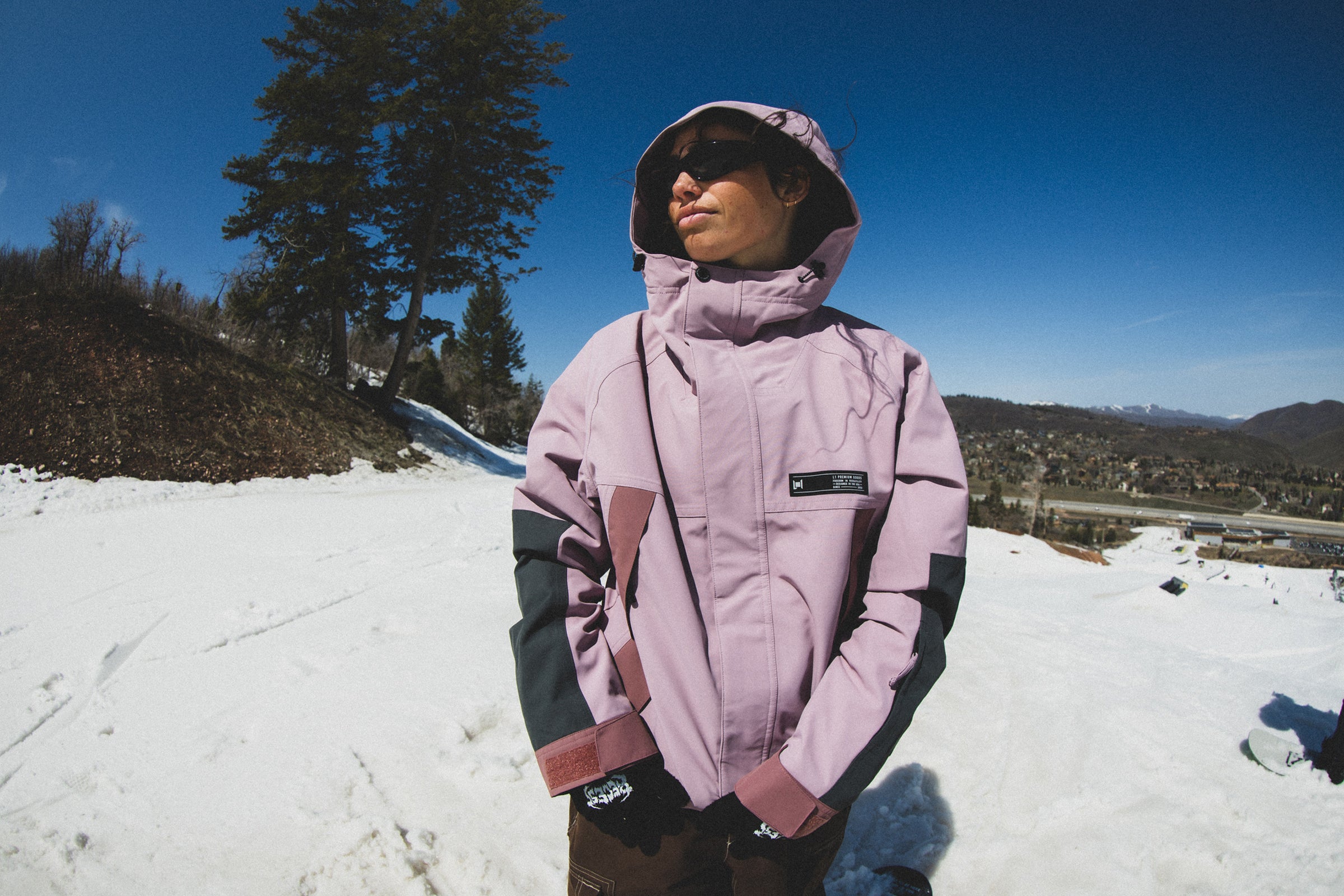 L1 Dakota Jacket Lifestyle Shot