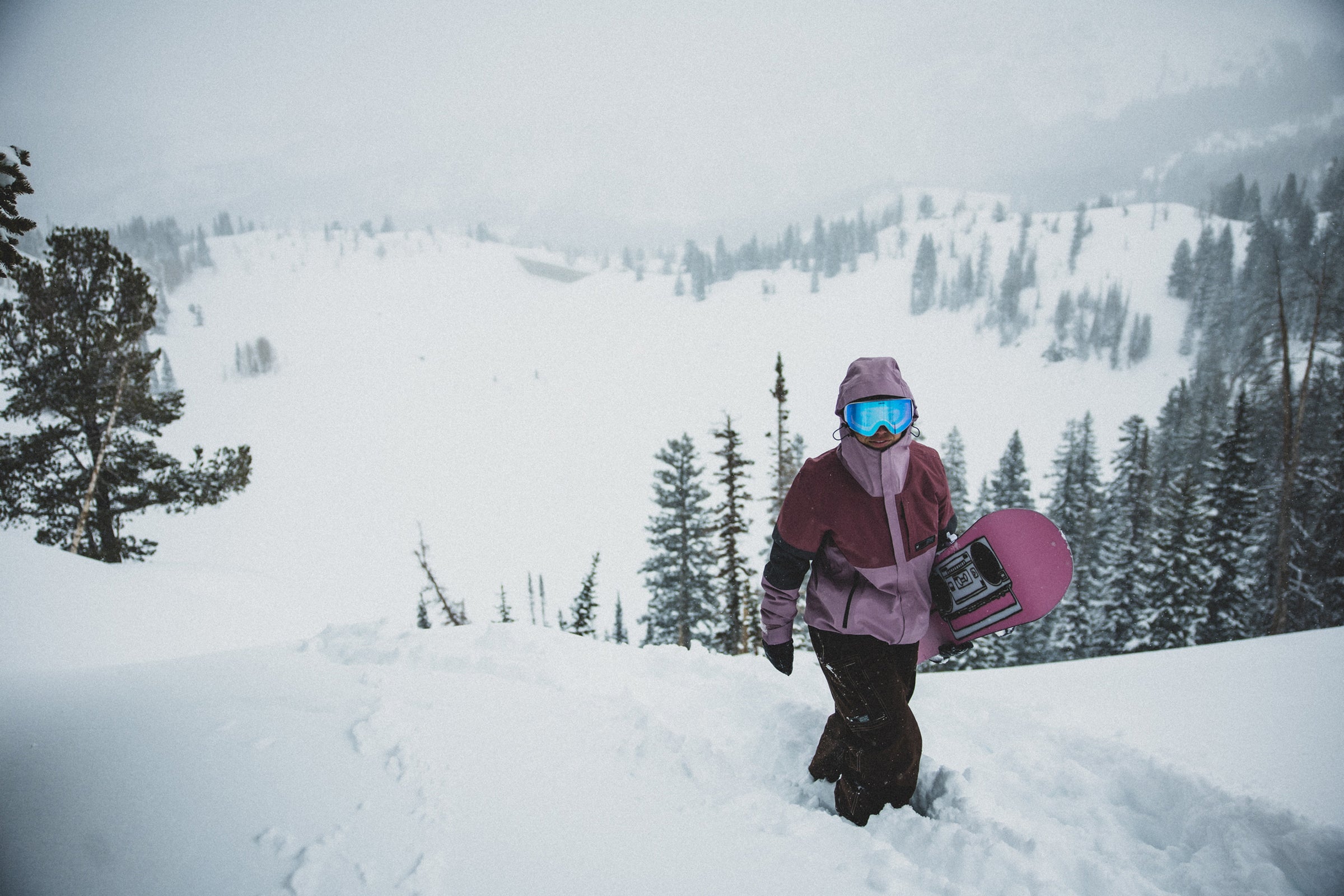 L1 Ukka Jacket Lifestyle Shot