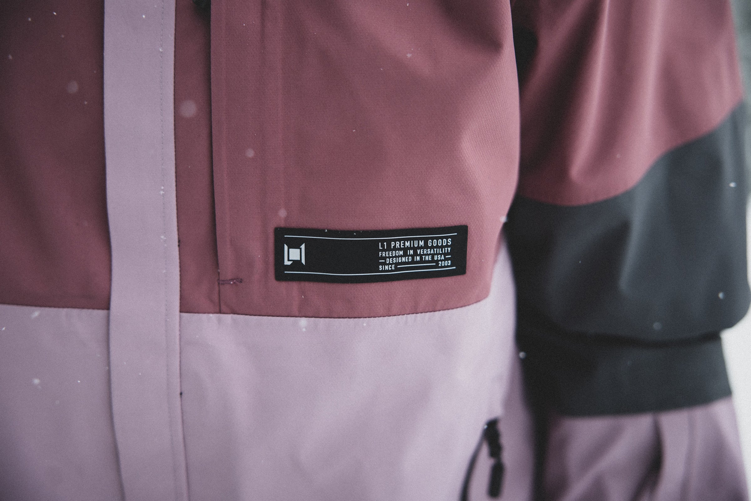 L1 Ukka Jacket Lifestyle Shot