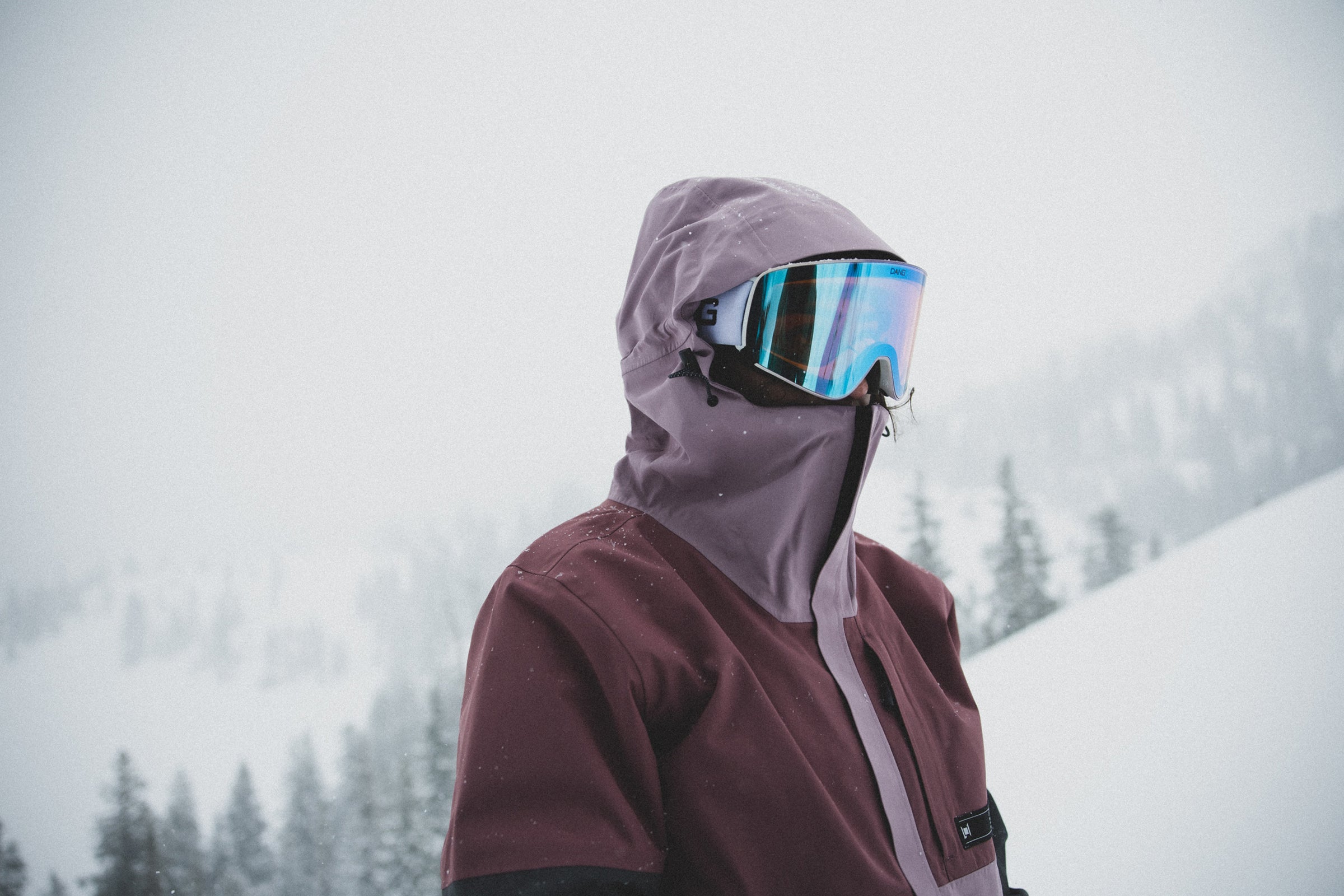 L1 Ukka Jacket Lifestyle Shot