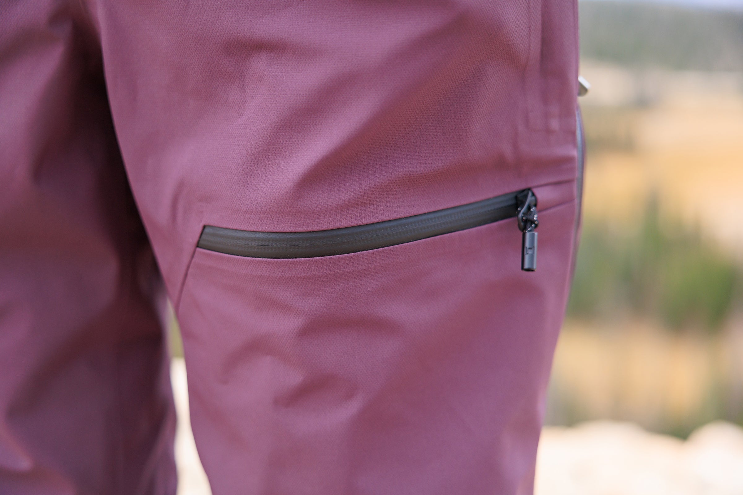 L1 Ukka Bib Lifestyle Shot